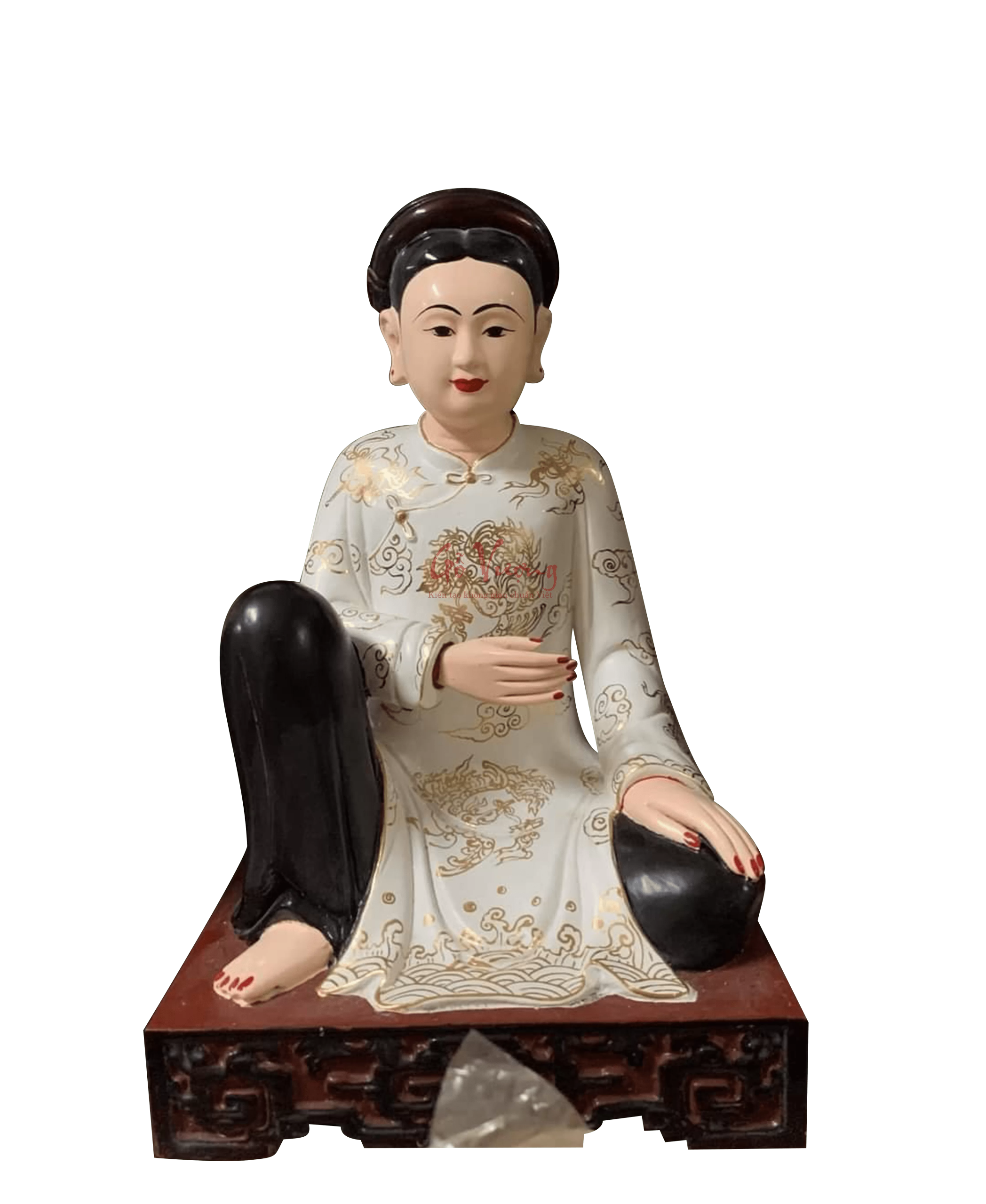 Cận cảnh khuôn mặt tượng Cô Bơ Thoải – ánh mắt hiền hòa, biểu trưng cho lòng nhân ái và năng lượng an lành của Cõi Thoải.